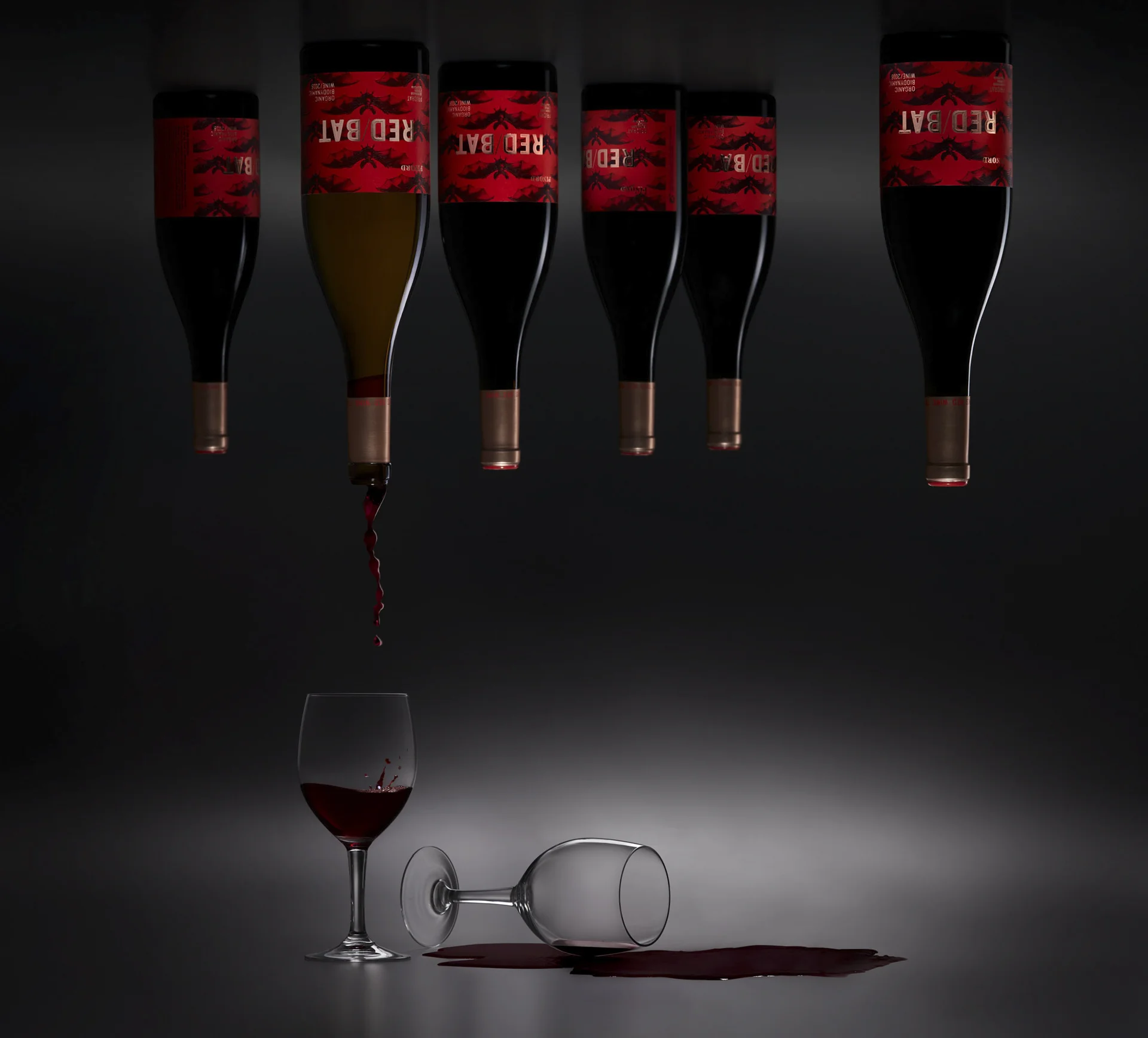 Bodegón alimentario fotográfico para Red Bat. imagen corporativa de marca de Vinos Red Bat para su promoción y distribución a nivel global